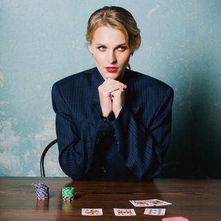 THE QUEEN OF DIAMONDS