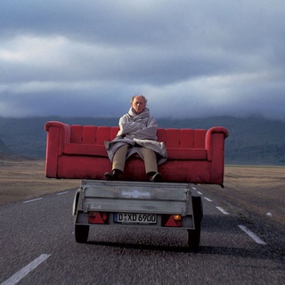 Путешествуя на диване