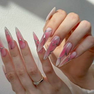 Тут маникюр!