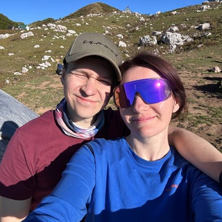 Двое с Рюкзаками