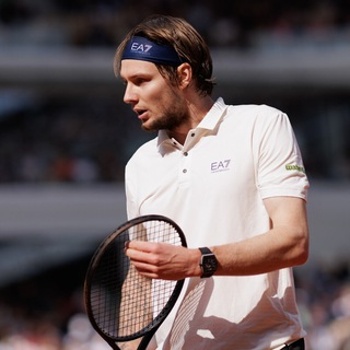 Теннис в тени