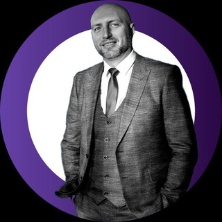 Дмитрий Уваров печатает…