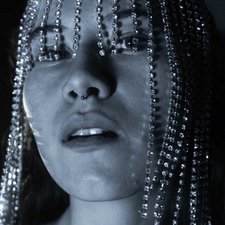 Тут творит Валя в нейросетях