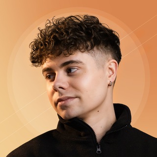 Дизайнер Дмитрий Вапняр