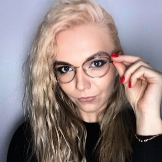 Блондинка в Пиаре