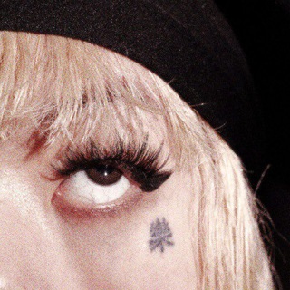 VESTMENT COMMUNITY ©