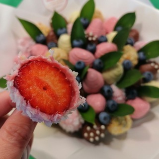 Клубника в шоколаде, десерты, торты, закуски 🍓🍫 VOYAGEBERRY.RU