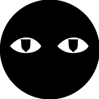 Империя наливает в стеклянный бокал