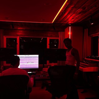 whyusemolly||mxkenzy