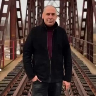 Андрей Брой.