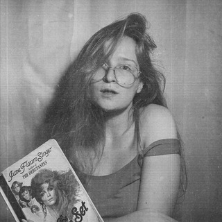 Книжный домик Ули 📚👩🏻‍🦰