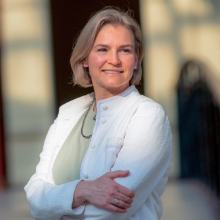 Счастье из рук в руки