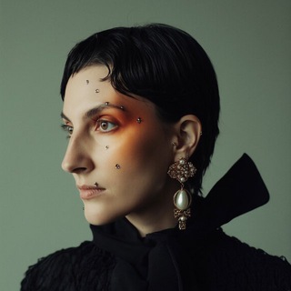 За шкафом у соседа