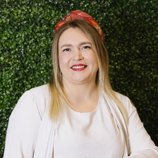 ЛИДИЯ ЮХИНА / МАРКЕТОЛОГ В КОКОШНИКЕ